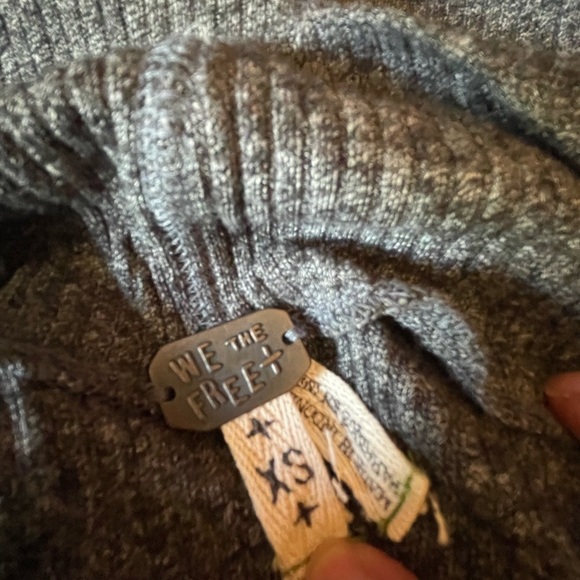 We the Free Londontown gray ribbed top - Picture 4 of 4